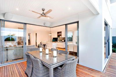 Klipsch 5.25" Indoor/Outdoor Residential Surface Mount Loudspeaker  in White - RSM525W