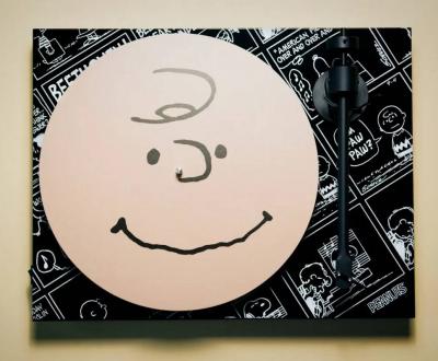 Project Audio Peanuts Turntable with Anti-Resonant Sub-Platter Design - PJ37900767